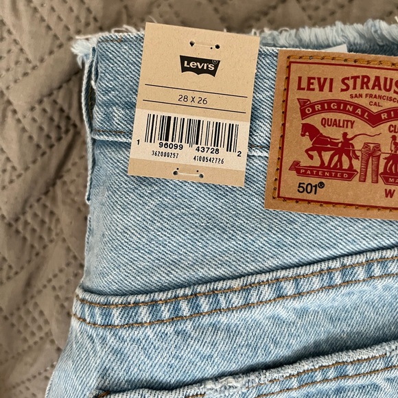 levis 501 high rise straight leg cropped jean - Picture 10 of 10